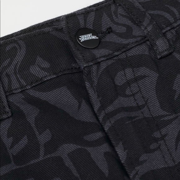 H&M loose fit twill pants - Picture 2 of 5